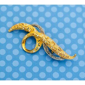 Vintage Golden Curves Brooch, Avon - M22